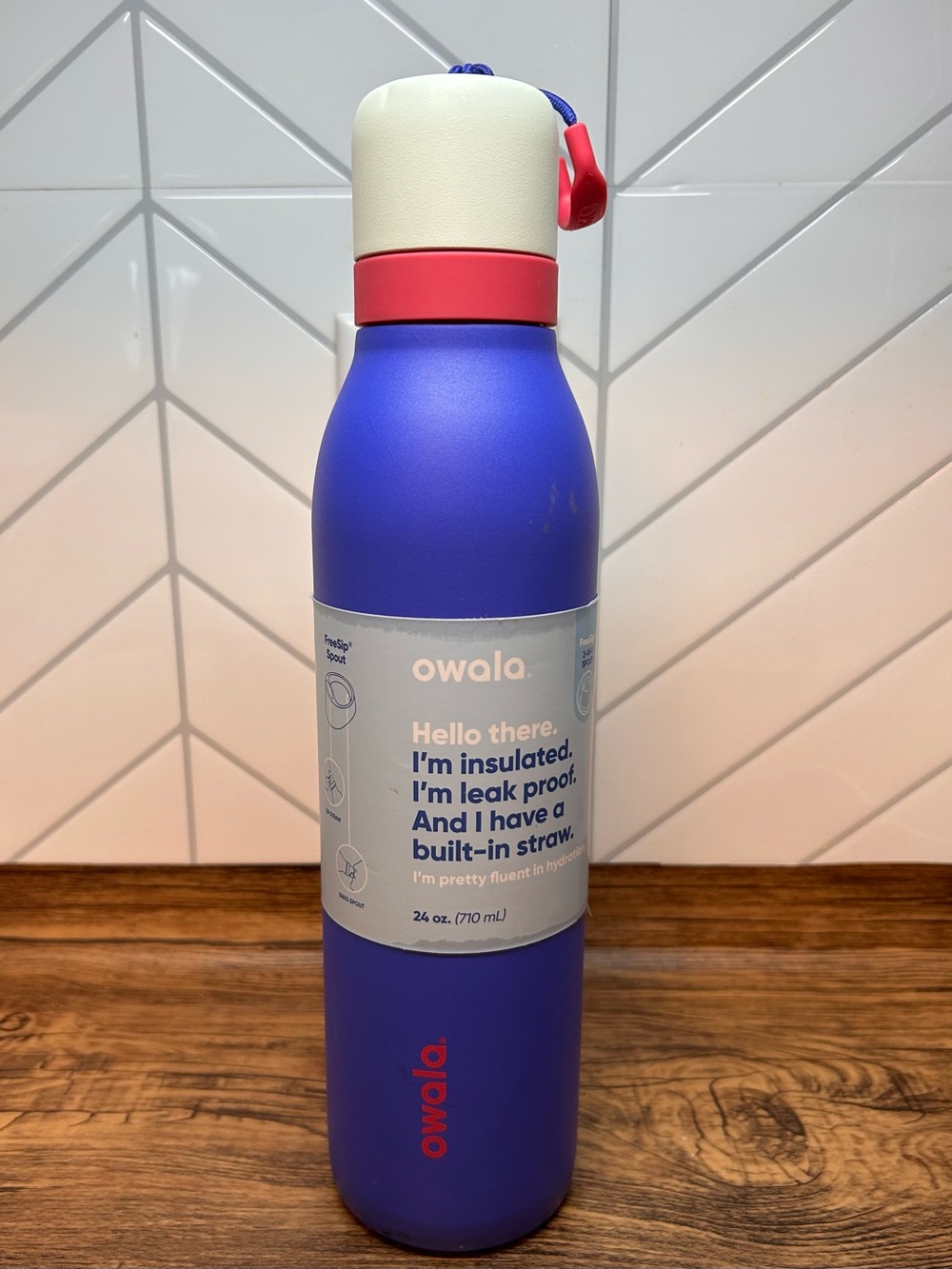 NWT! owala Insulated 24 oz Water Bottle - Blue with White & Pink Cap